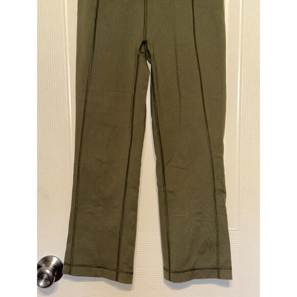 Lululemon Gather And Crow Crop Green Size 2 - Picture 8 of 16